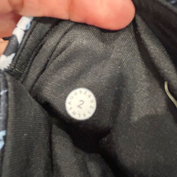 Lululemon Train Times 7/8 Pant *25" - Picture 12 of 14